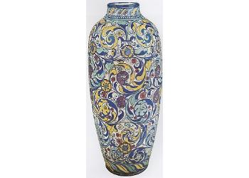 Grande vaso con motivi floreali Grande vaso con motivi floreali